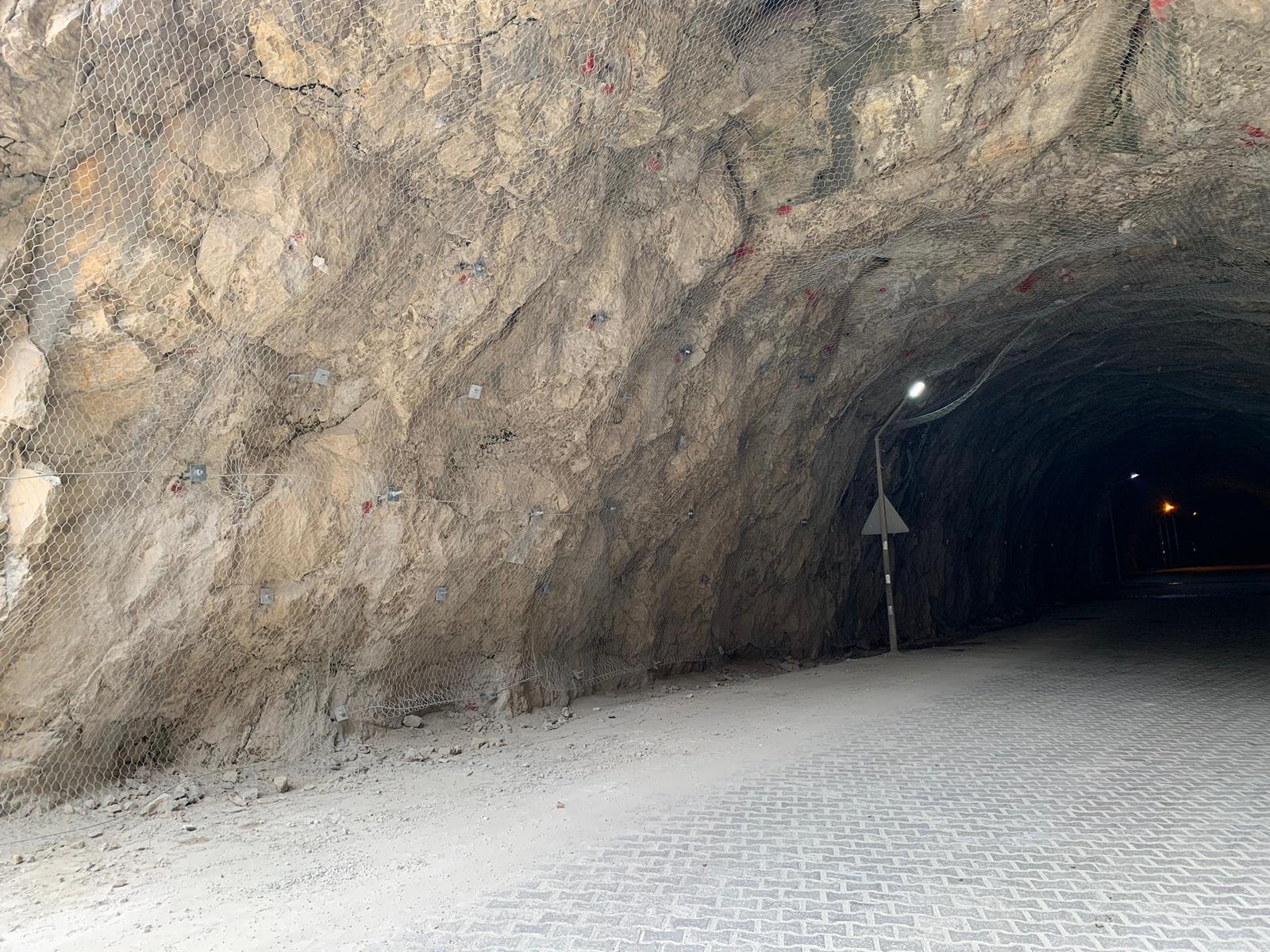 Sivas Şırzı - Kemaliye Tüneli